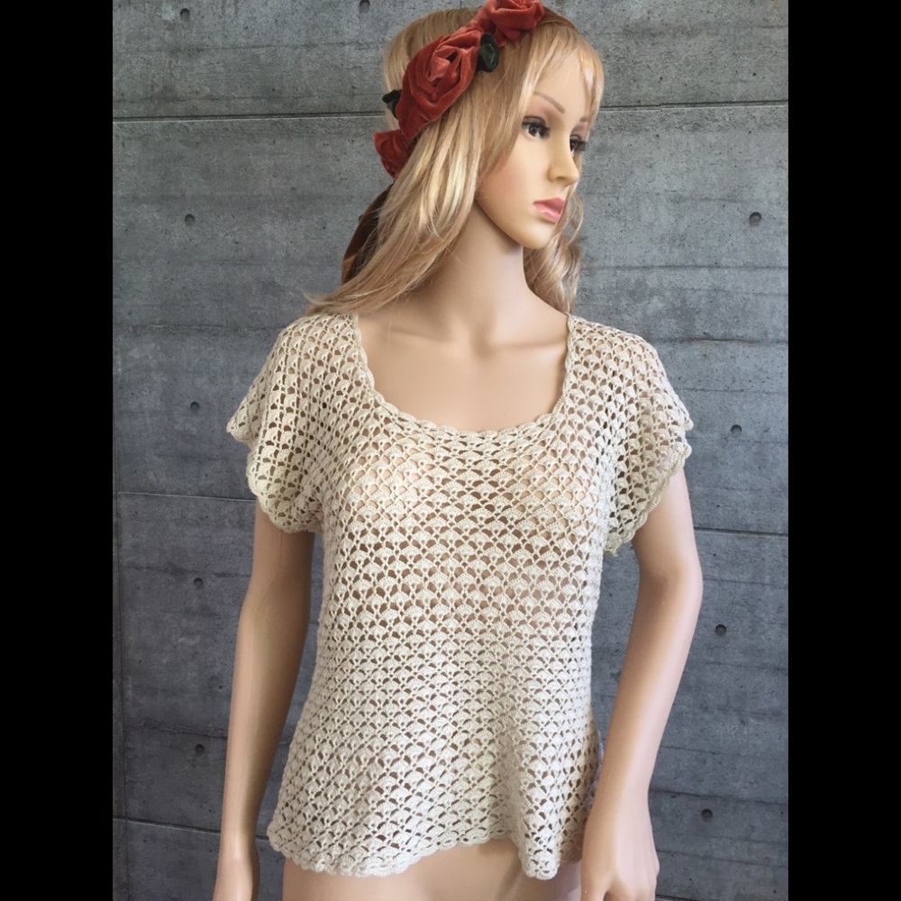 Handmade crochet beige cotton cap sleeve top.
